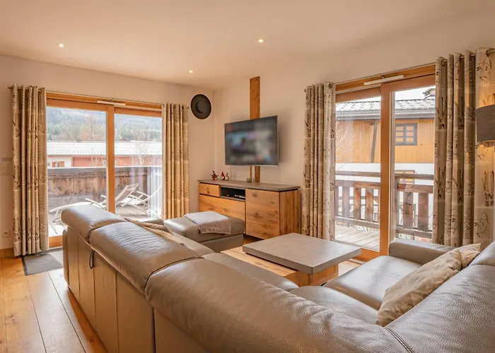 Grand Paradis- Modern 3 Bedroom Apartment With Spectacular Views